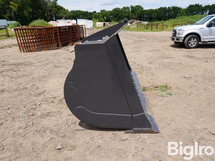 case-84242192-bucket-image-4