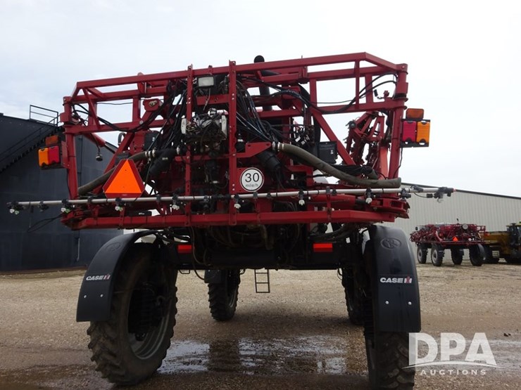 2015-case-ih-patriot-4440-image-27