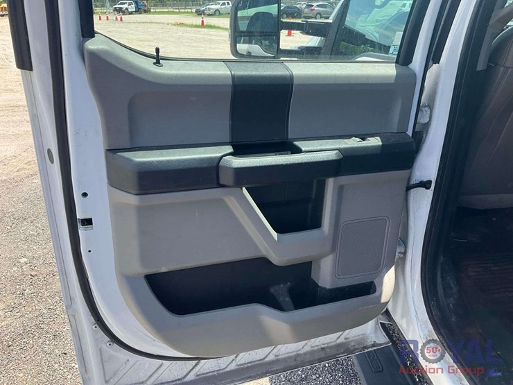 2019-ford-f450-image-16