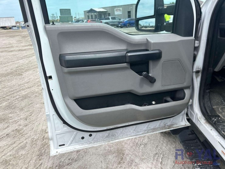 2017-ford-f450-image-7
