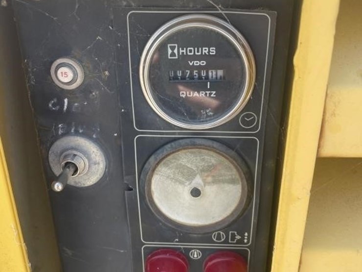 2001-john-deere-5-image-16