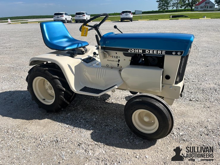 1969-john-deere-112-image-4