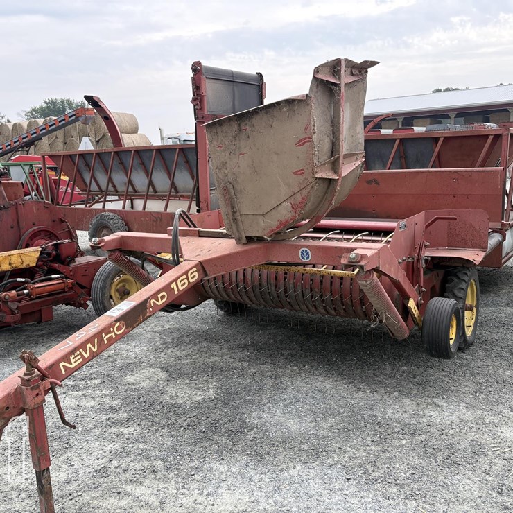 NEW HOLLAND 166