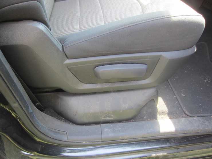 2011-dodge-ram-1500-image-33