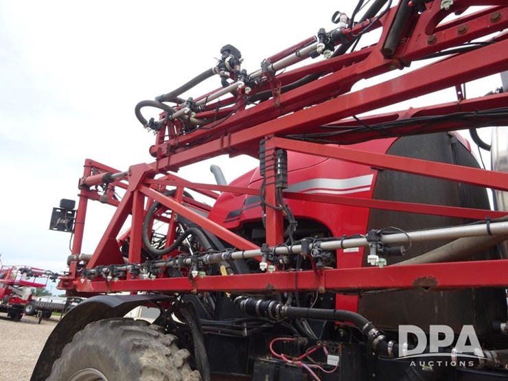 2015-case-ih-patriot-4440-image-63