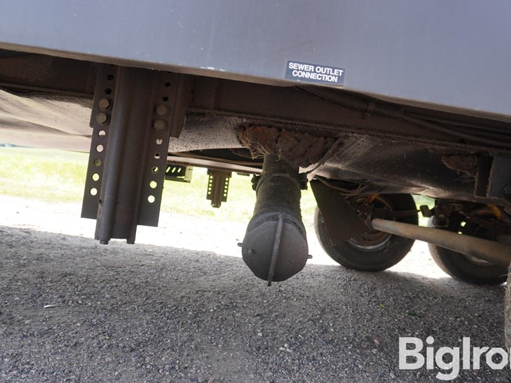 2015-forest-river-spartan-43'-3-slide-tri/a-camper-image-13
