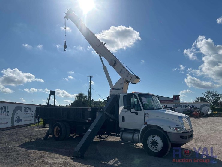 2014-international-durastar-4300-image-2