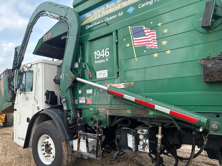 2016-mack-leu633-image-17