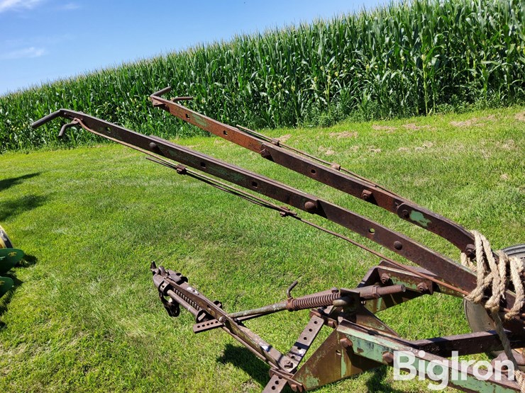 john-deere-44-image-15