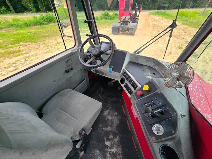 2016-ottawa-yard-spotter-truck---cummins-diesel,-allison-auto,-hydraulic-air-fifth-wheel,-33,000-...-image-29