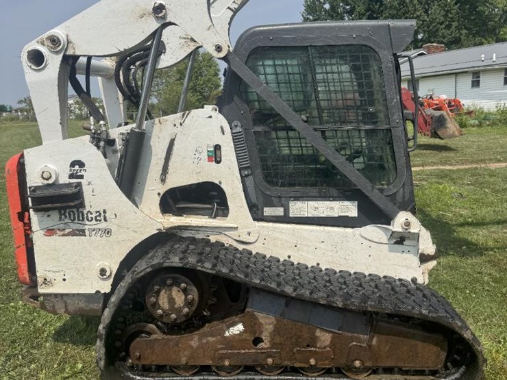 2015-bobcat-t770-image-4