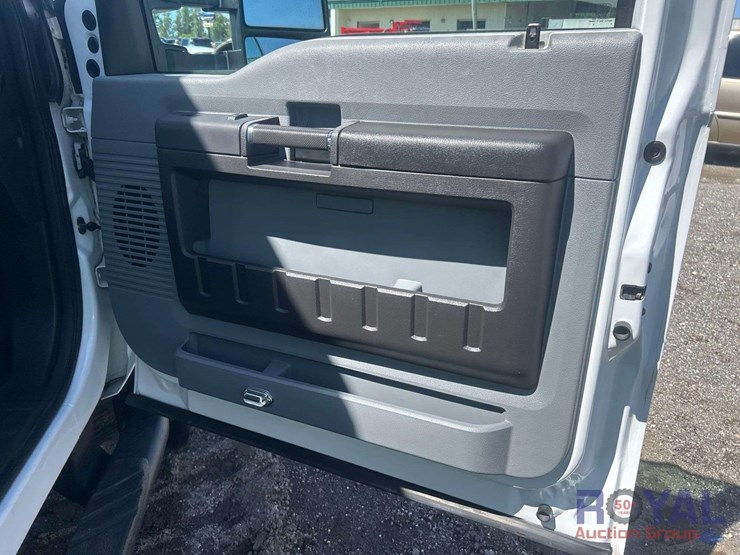 2013-ford-f550-image-42