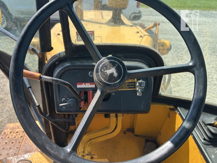 1986-deere-310c-image-15