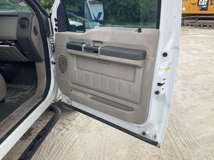 2008-ford-f250-image-25