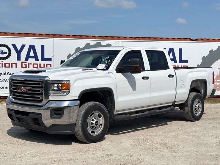2018-gmc-sierra-2500-image-1