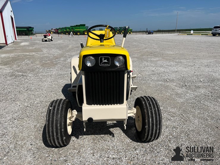 1970-john-deere-112-image-2