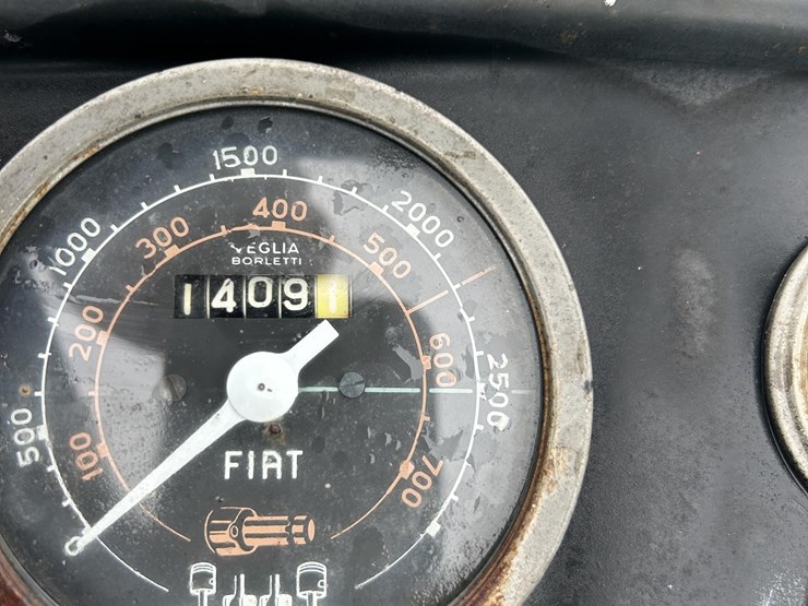 1969-oliver-1250-image-6