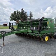 JOHN DEERE 750