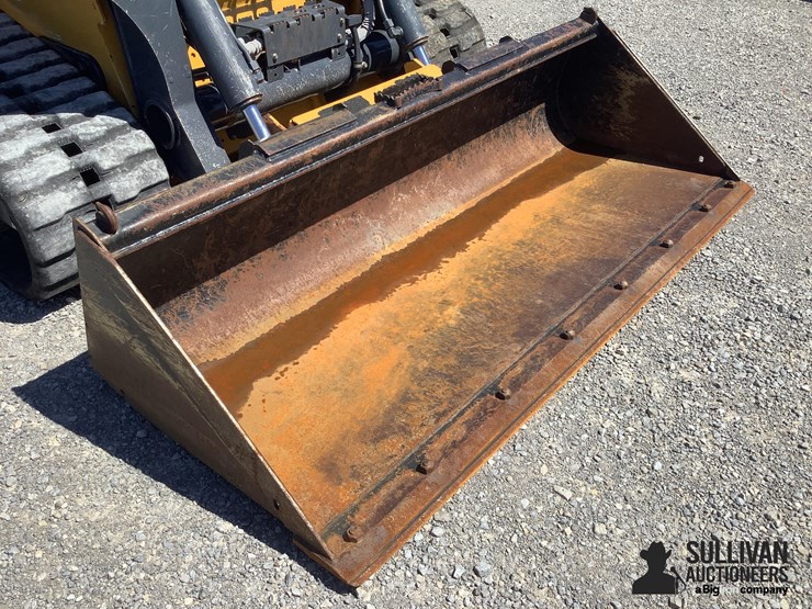 2021-deere-333g-image-13