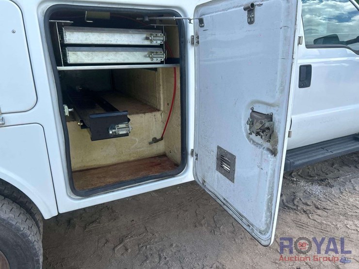 2013-ford-f450-image-33