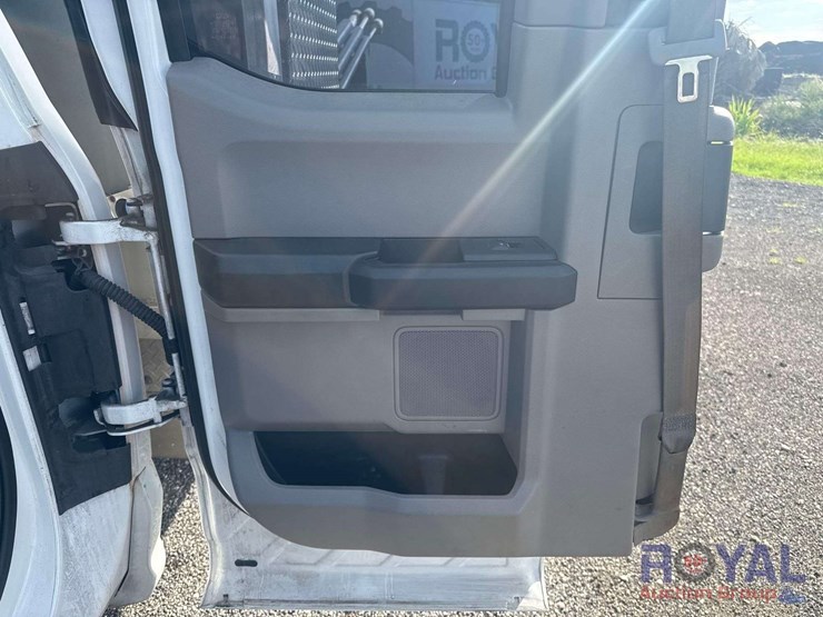 2017-ford-f550-image-19