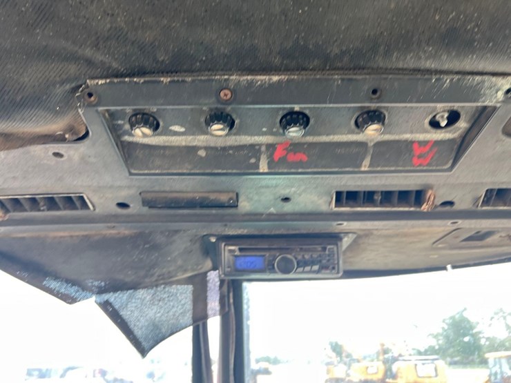 john-deere-4440-image-29