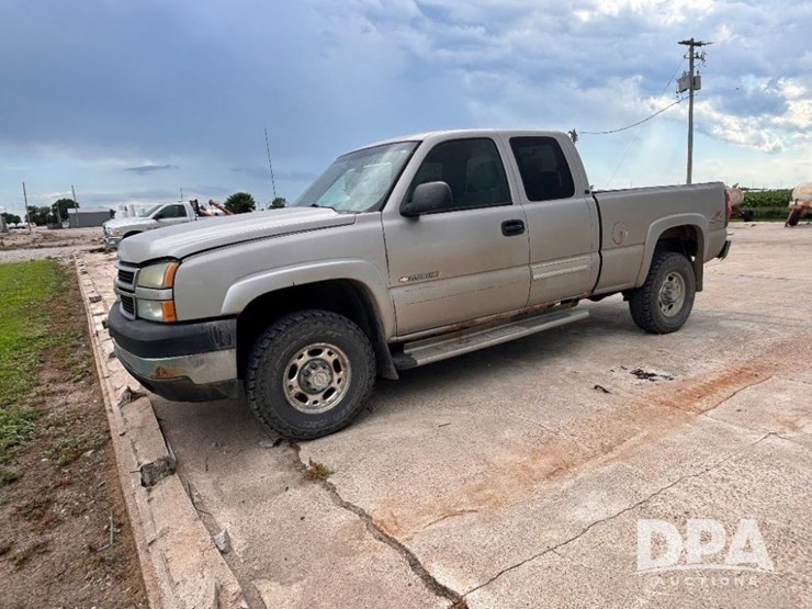 2006-chevrolet-2500hd-image-15