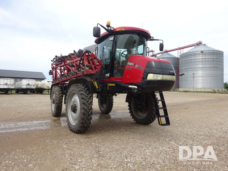 2015-case-ih-patriot-4440-image-9