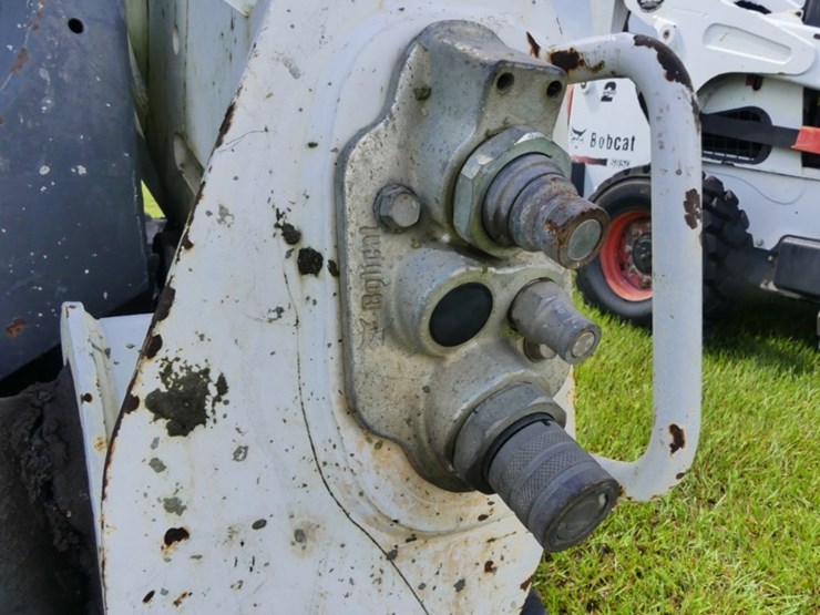 2018-bobcat-t590-image-12
