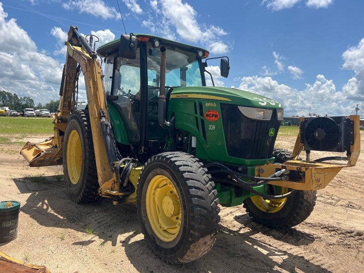 john-deere-6105d-image-5