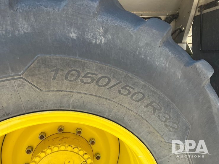 2019-john-deere-f4365-image-40