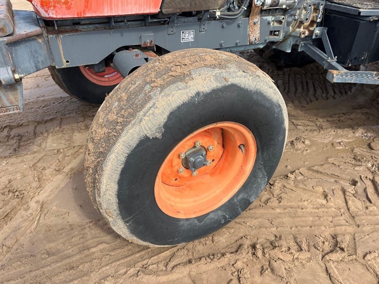 kubota-m9000-image-9