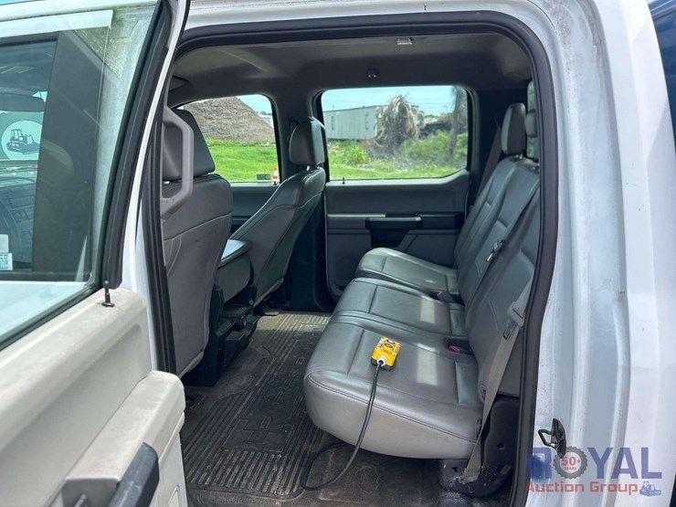 2017-ford-f450-image-18