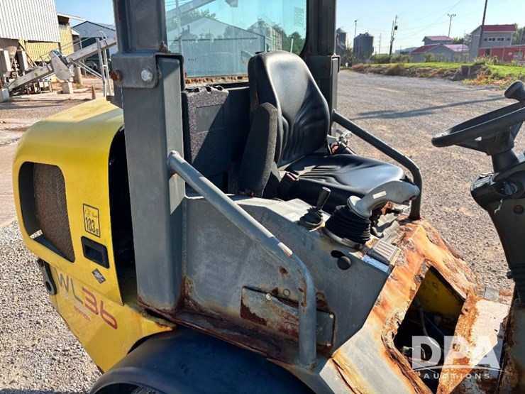 2014-wacker-neuson-wl36-image-40