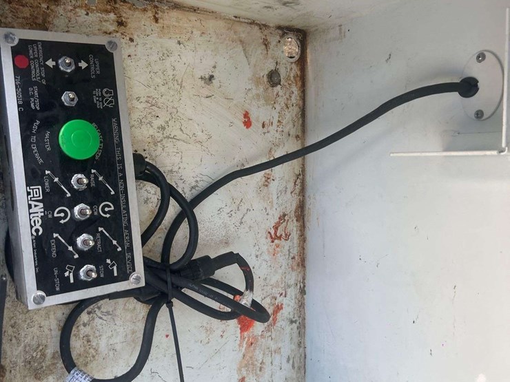 2014-altec-at200a-image-22
