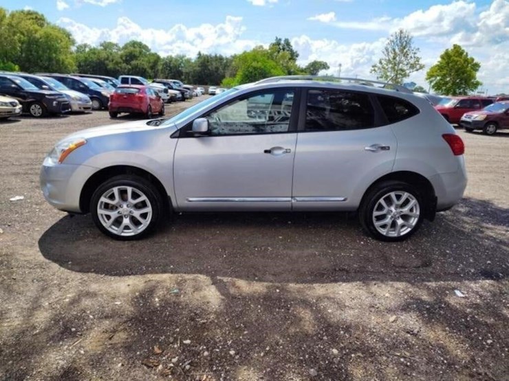 2011-nissan-rogue-image-5