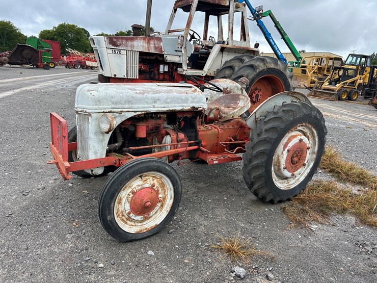 ford-tractor-image-1