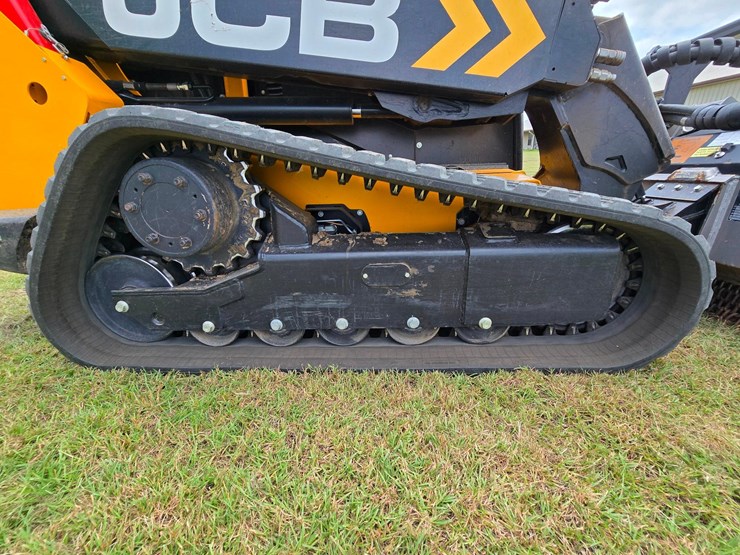 2022-jcb-3ts-8t-image-20