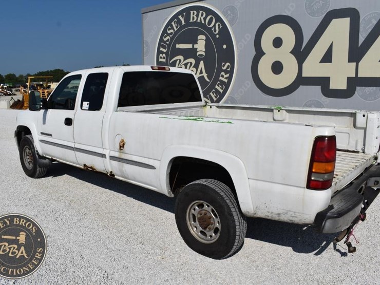 2002-gmc-sierra-2500hd-image-5