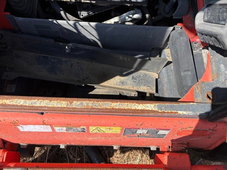 kubota-ssv75-image-17