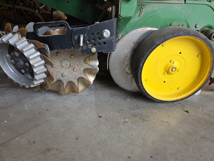 john-deere-7200-image-9