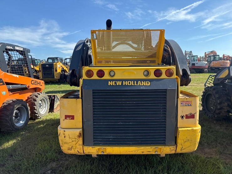new-holland-l328-image-3