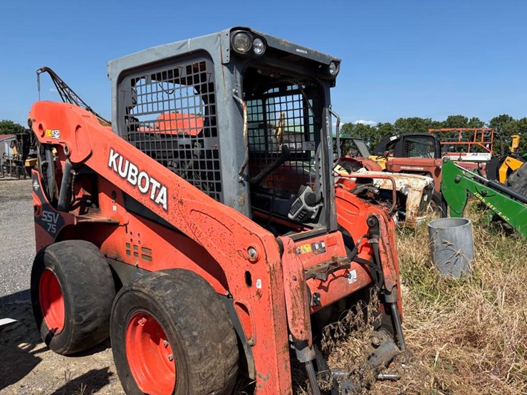 kubota-ssv75-image-2
