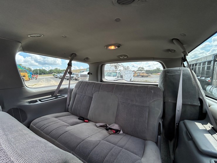 2000-ford-excursion-image-10