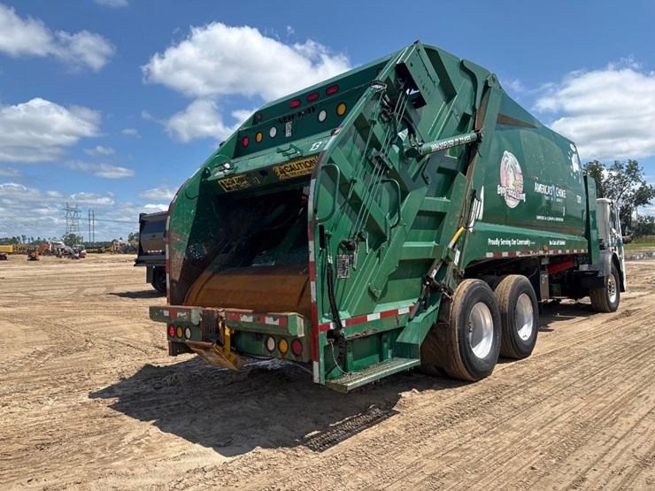 2013-mack-leu633-image-6