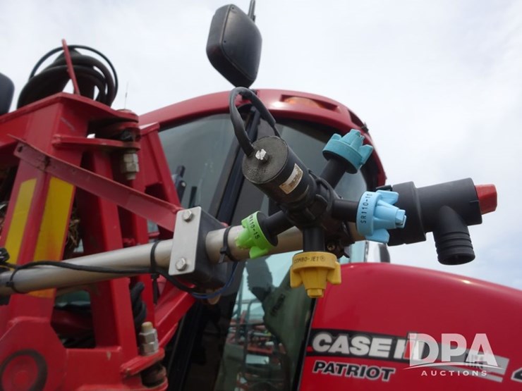 2011-case-ih-patriot-4420-image-54