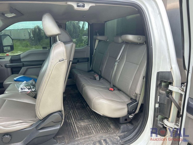 2017-ford-f550-image-24