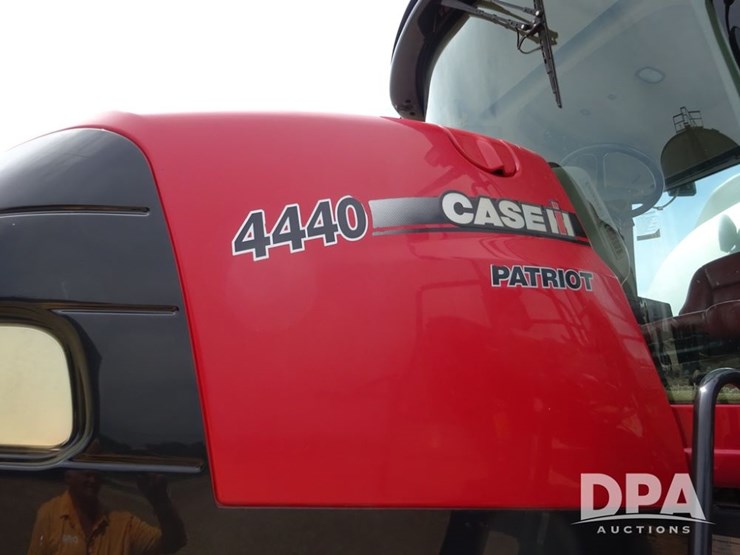 2015-case-ih-patriot-4440-image-128