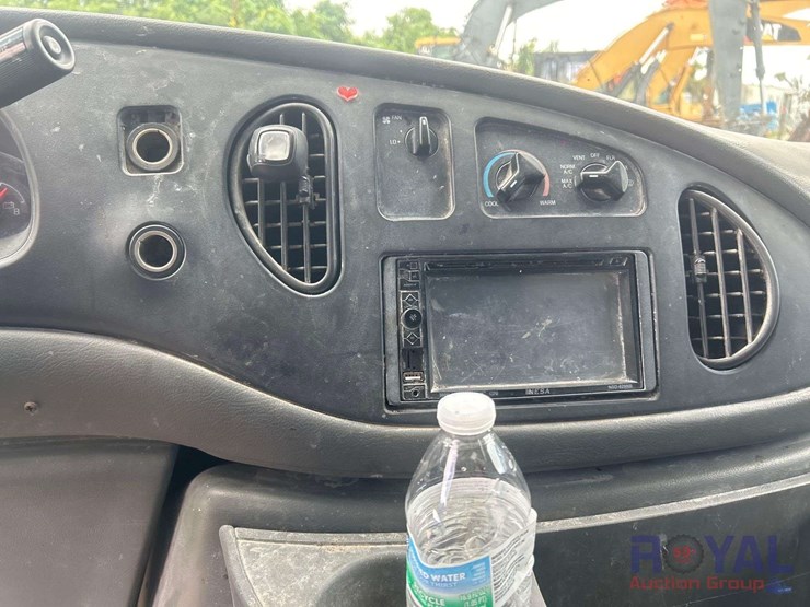 2003-ford-e350-image-11