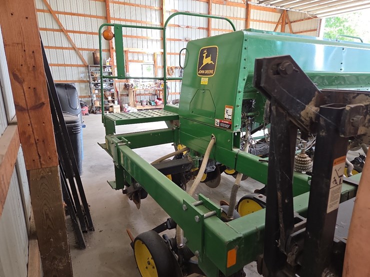 john-deere-750-image-30